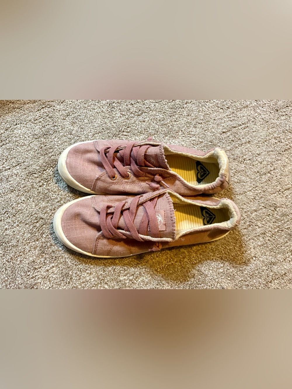 Roxy Mauve Pink Canvas Casual Sneakers Lace Up Shoes Women’s Size 8.5